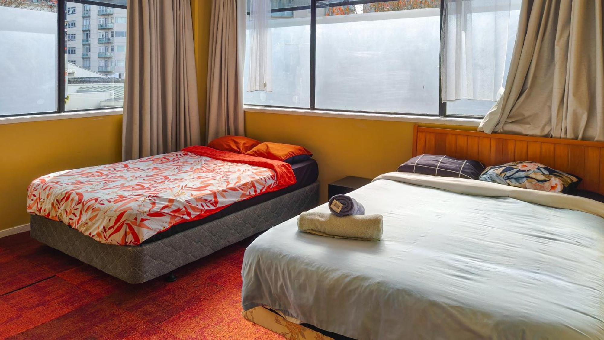Silverfern Backpackers